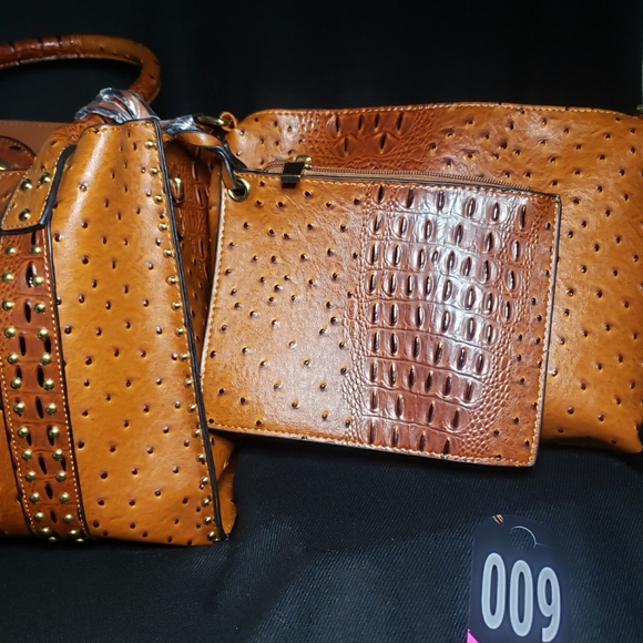 Handbag - Picture 2 of 2